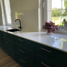 Konglomerat kwarcowy Silestone - trwałość, zastosowania i ceny