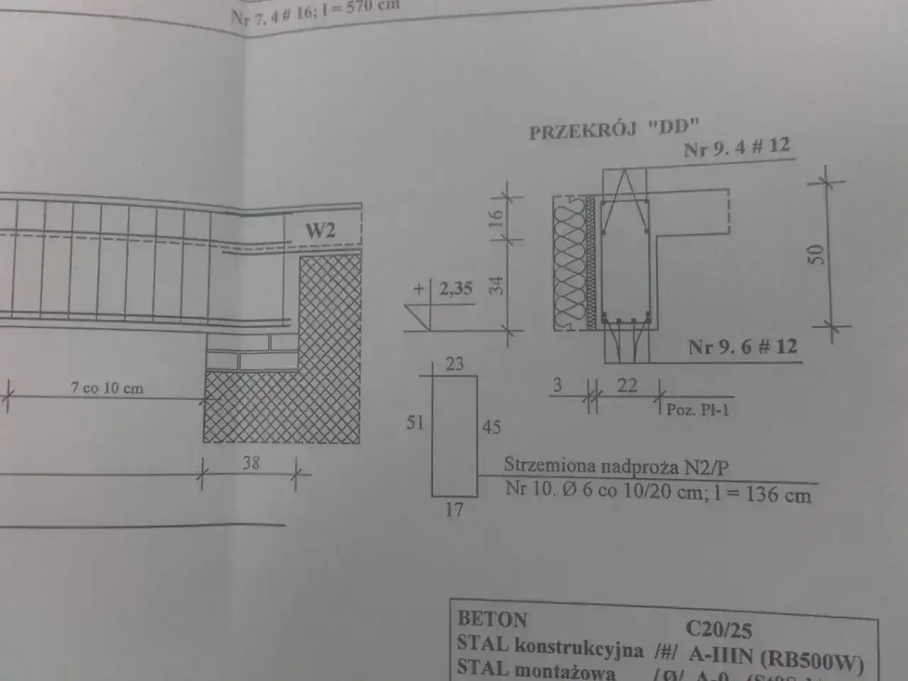 Rysunek techniczny przedstawia zbrojenie nadproża 5m, z detalami przekroju i wymiarami.