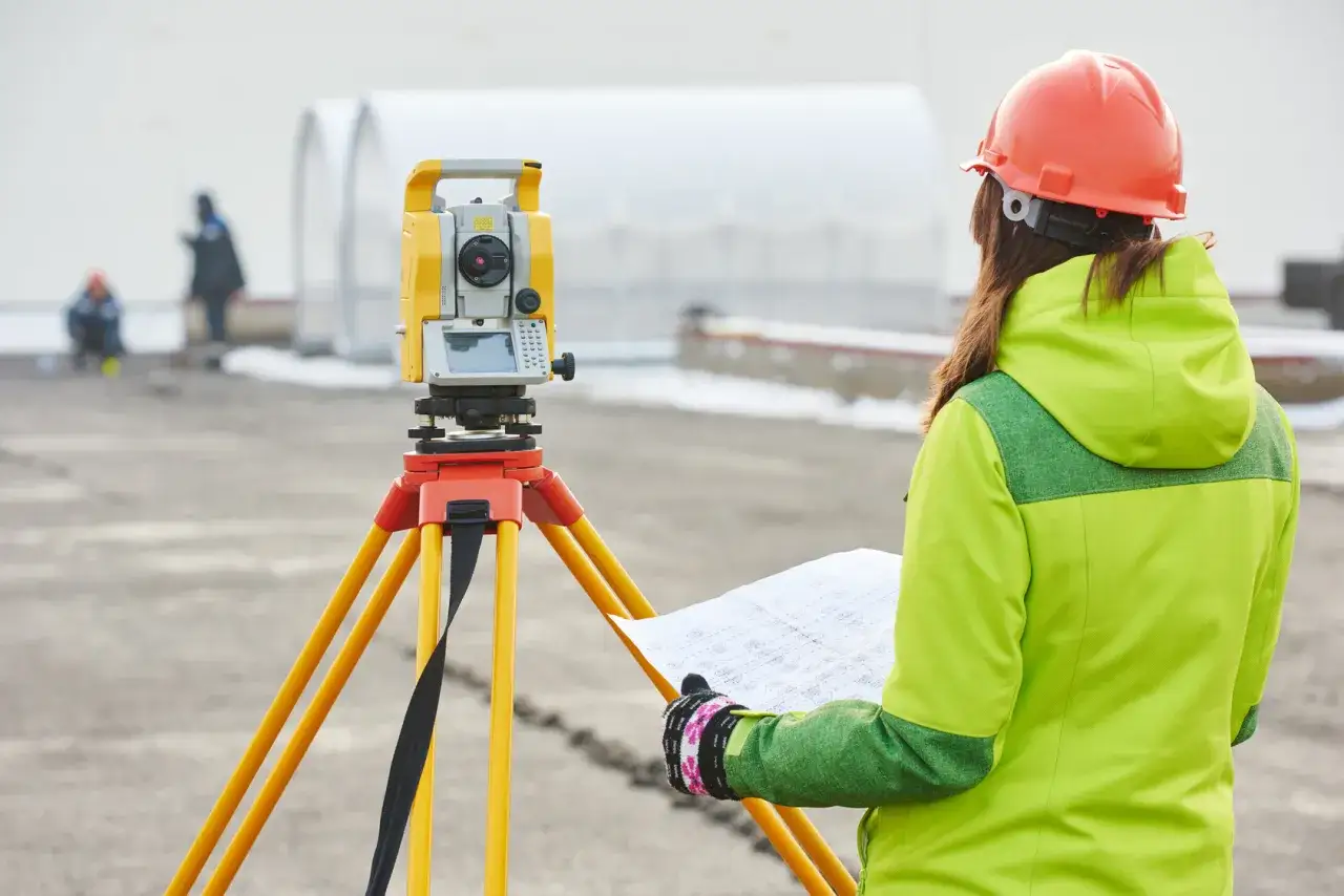 Zdjęcie Technik geodeta co robi: Kluczowe zadania i umiejętności w pracy
