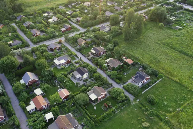 Koszty notarialne przy zakupie działki budowlanej - co doliczyć?